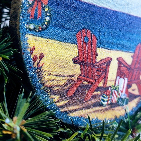 Hand Crafted Natural Wood Glitter Ornament Christmas Beach Chairs/Christmas Tree - Picture 2 of 4